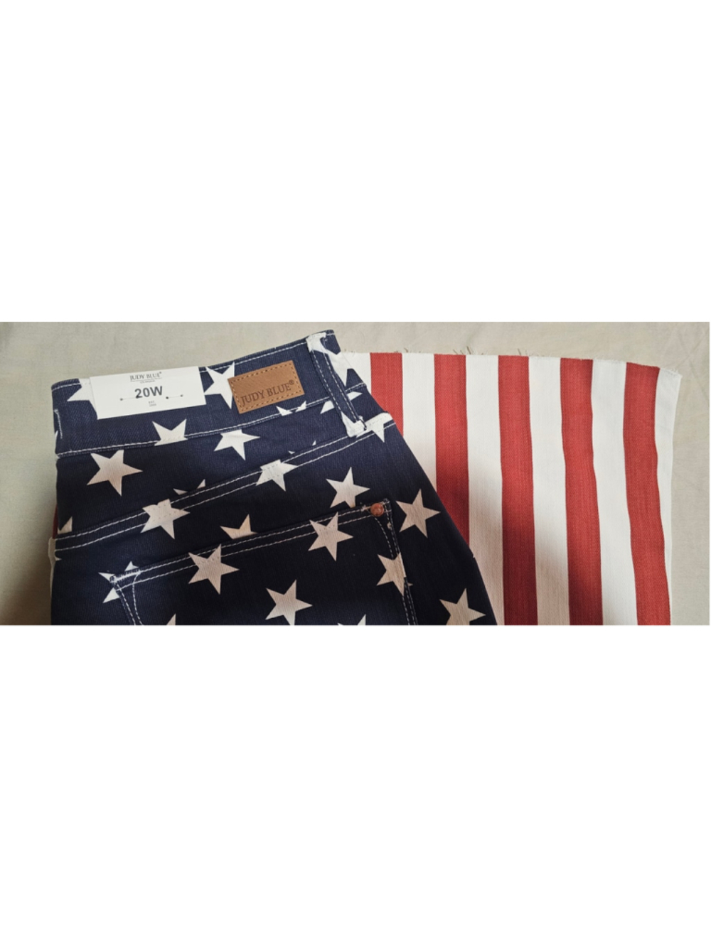 Women's Judy Blue Flare Jeans Size 20W Blue Red Stars and Stripes - Picture 3 of 7